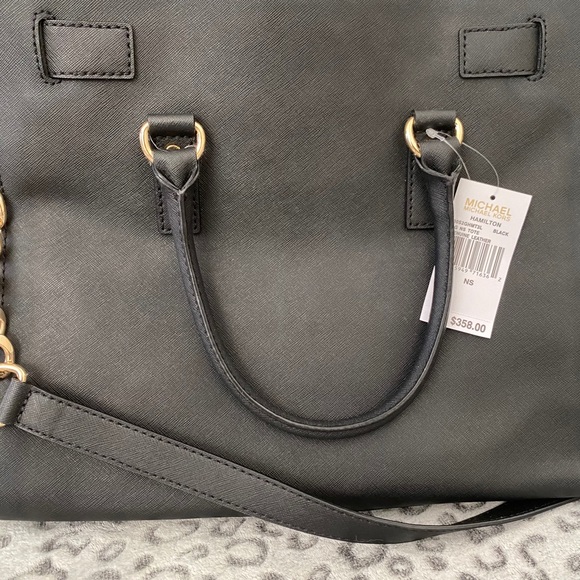 Michael Kors Hamilton Bag with gold chain - Picture 6 of 6